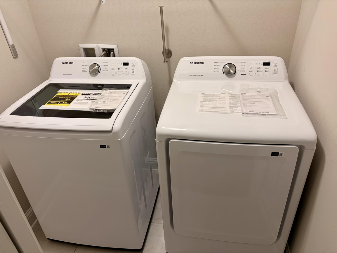 Samsung washer and dryer delivered to customer home from Gulf Coast Outlet Milton FL